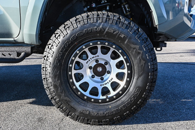 Used 2022 Toyota Tacoma TRD Sport w/ TRD Premium Sport Package RWD image 13