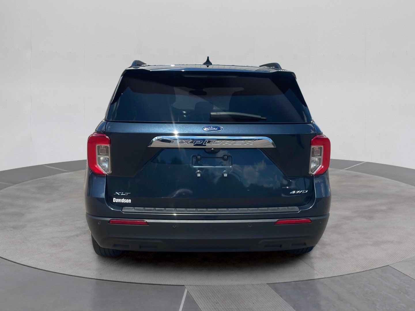 Certified 2024 Ford Explorer XLT AWD/4WD image 4