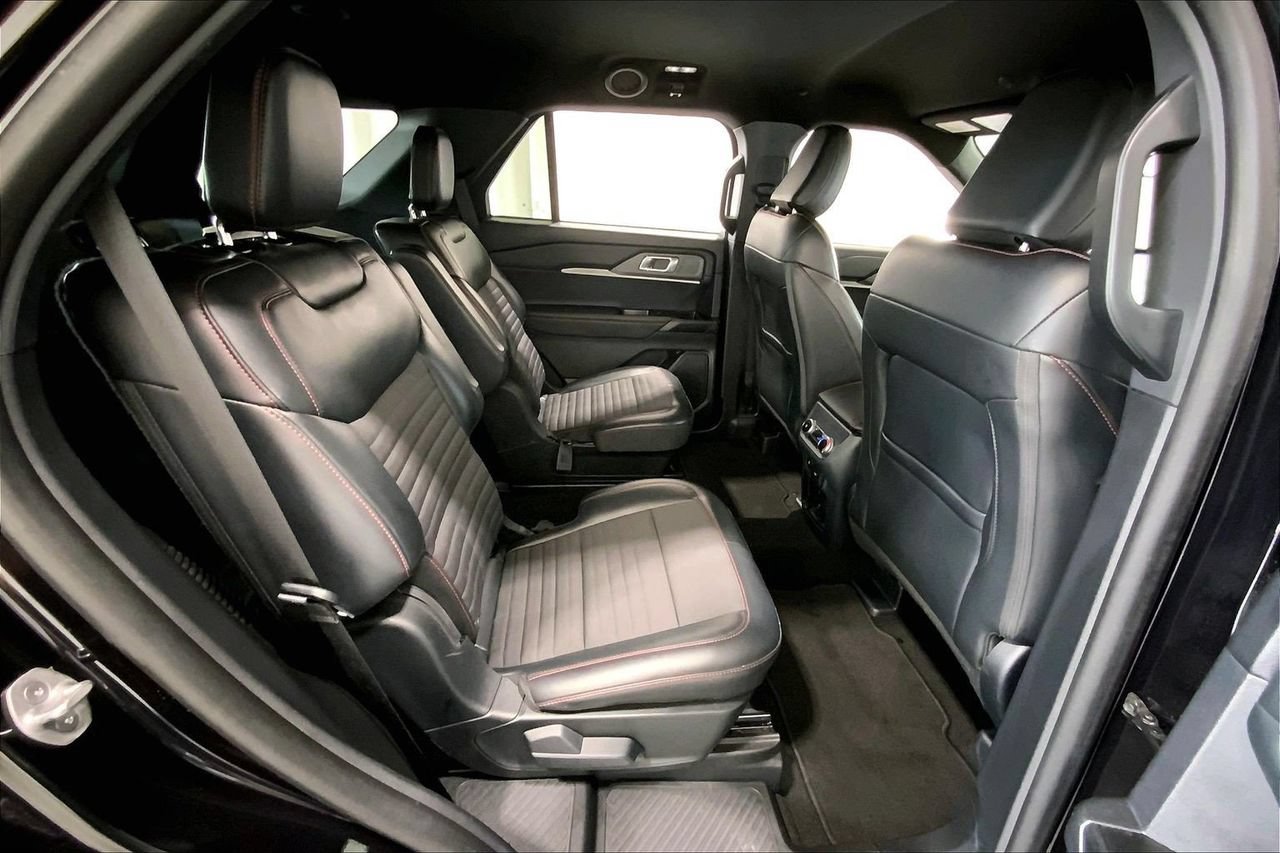 Certified 2025 Ford Explorer ST-Line AWD/4WD image 20