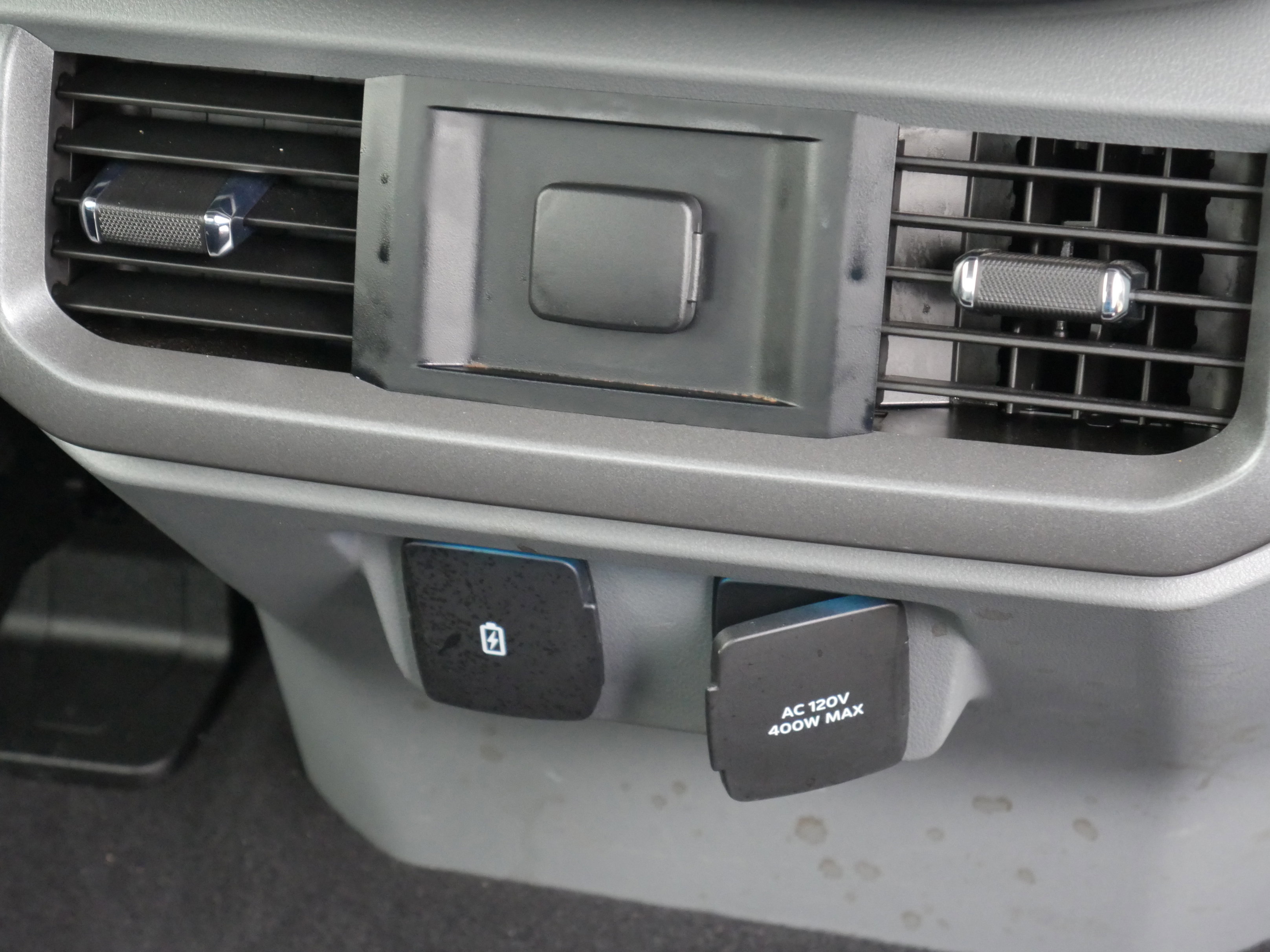 Certified 2023 Ford F150 Lariat image 35