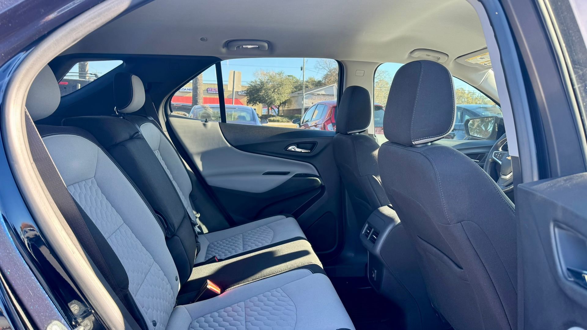 Used 2020 Chevrolet Equinox LT image 10