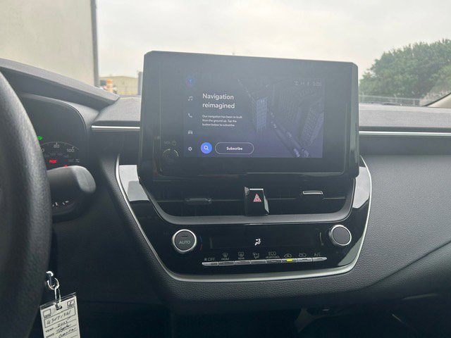 Used 2025 Toyota Corolla LE FWD image 20