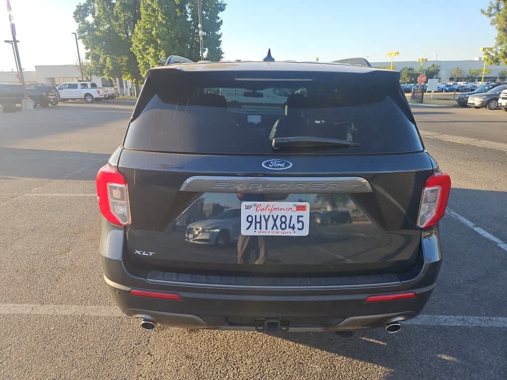 Certified 2023 Ford Explorer XLT w/ Equipment Group 202A RWD image 7
