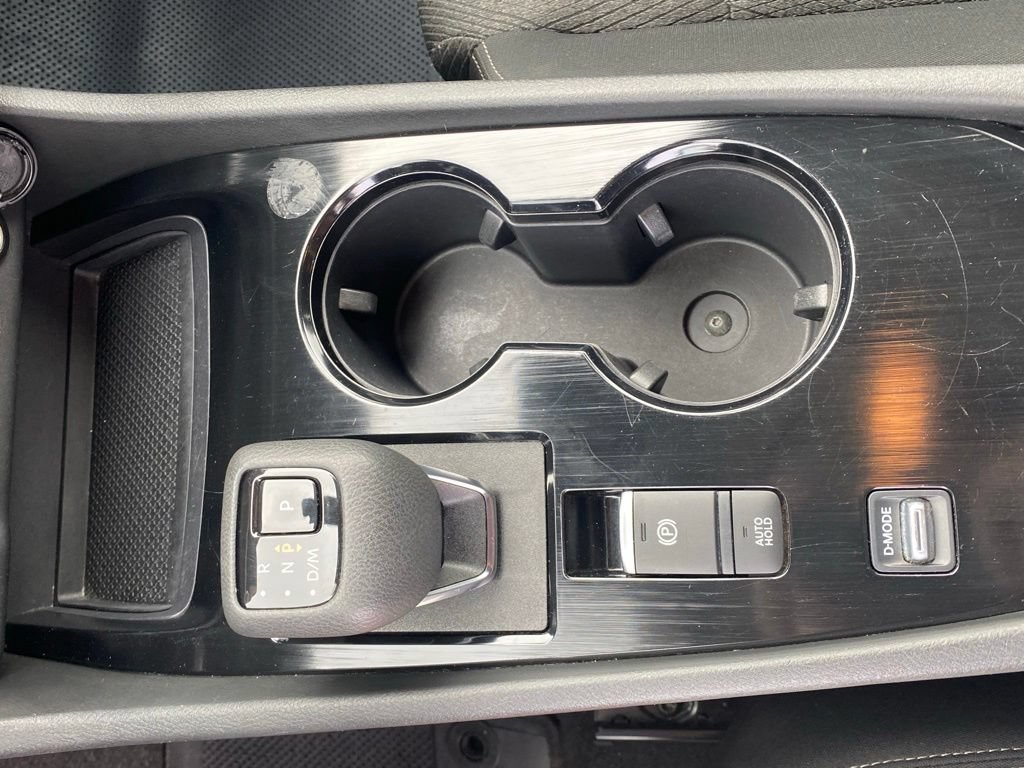 Used 2024 Nissan Rogue SV FWD image 18