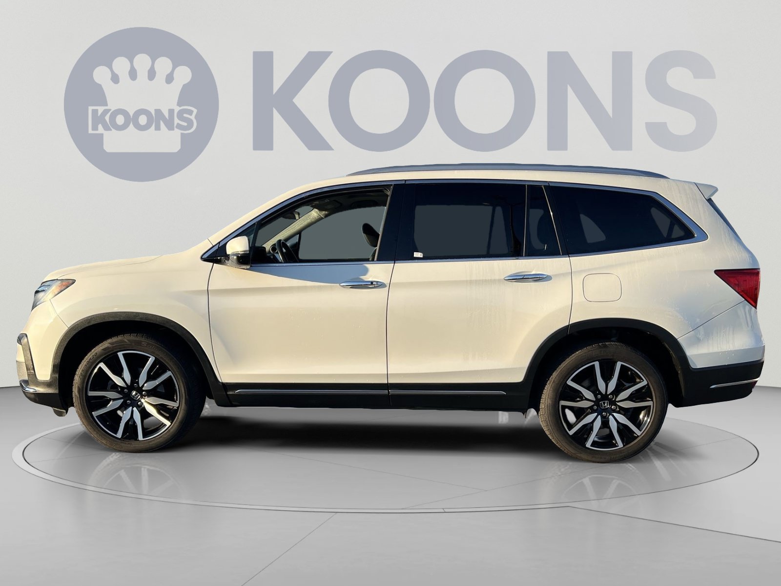Used 2019 Honda Pilot Touring image 2