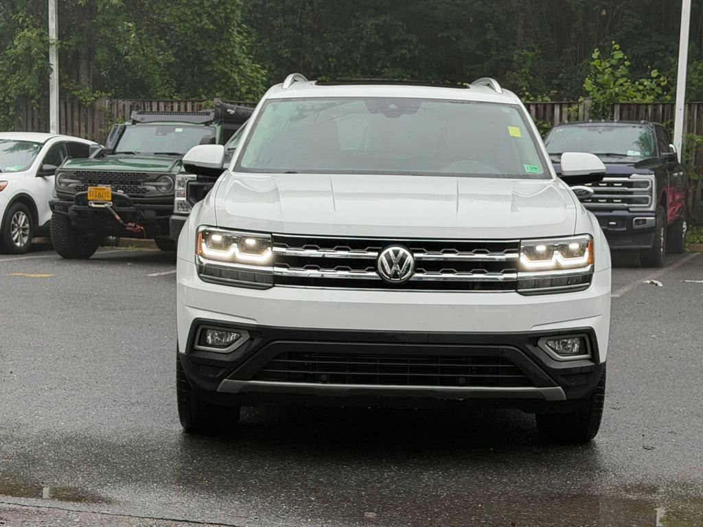Used 2018 Volkswagen Atlas SEL AWD/4WD image 2