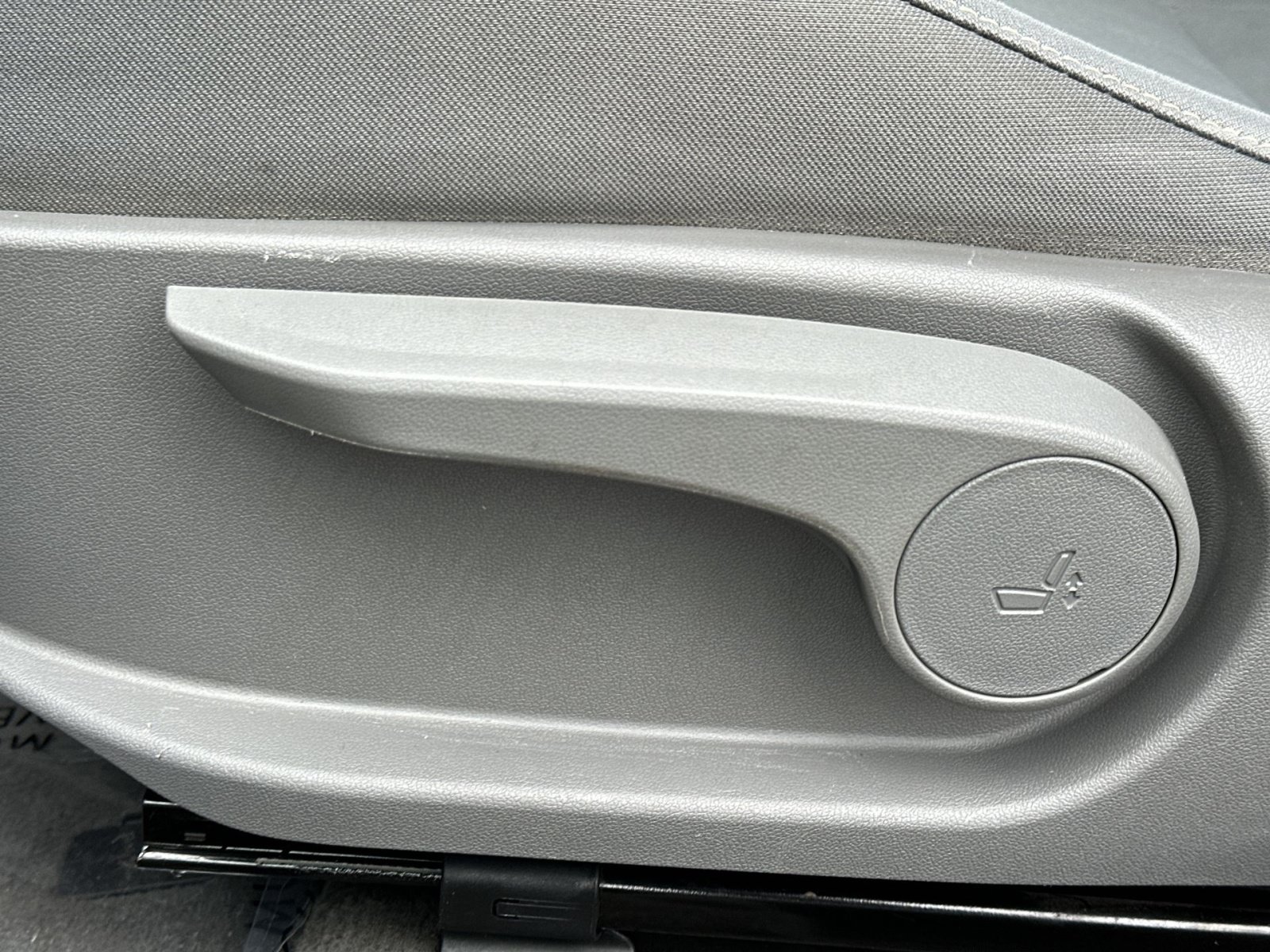 Used 2023 Hyundai Elantra SEL FWD image 15