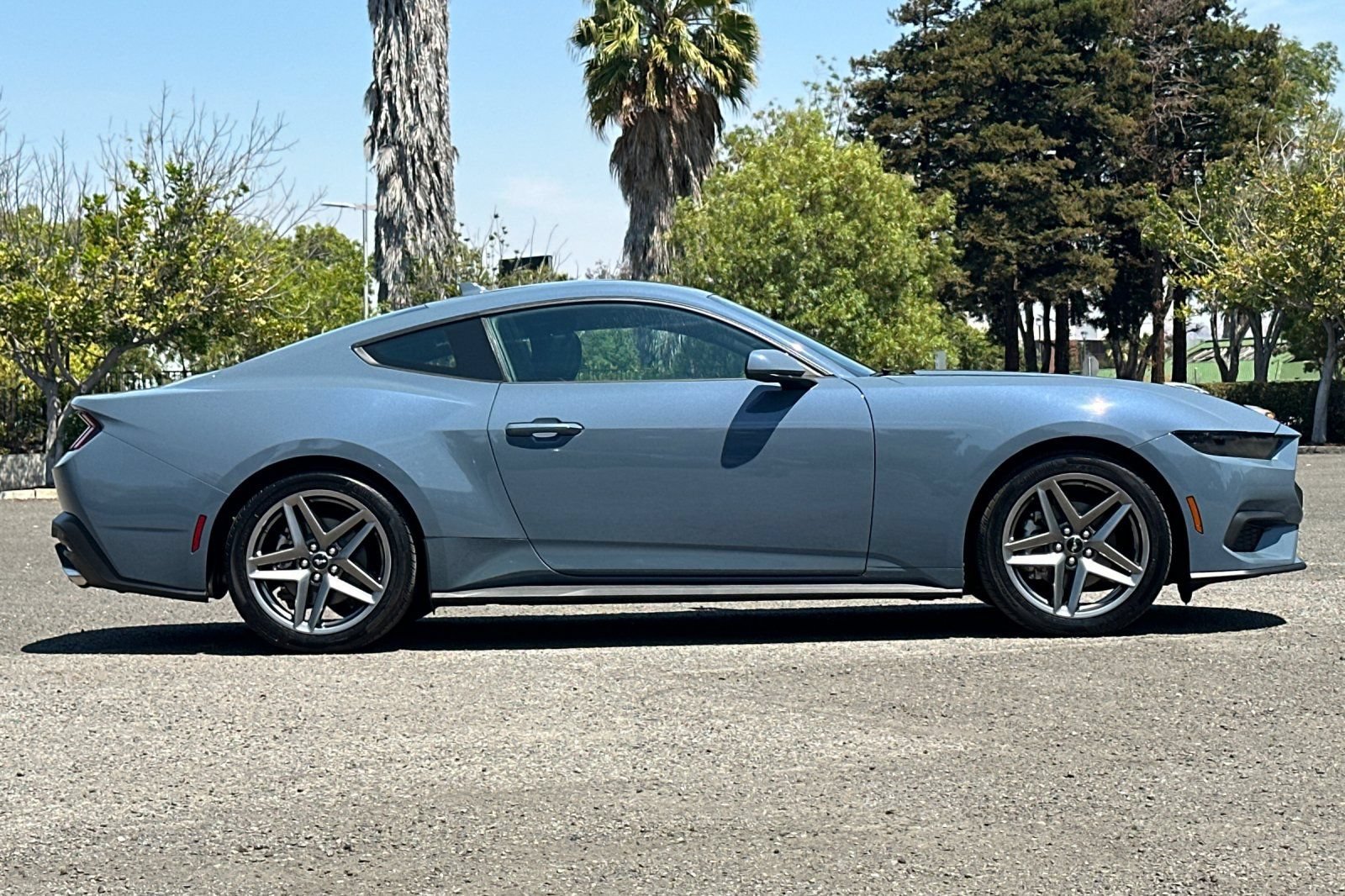Certified 2025 Ford Mustang Coupe RWD image 2