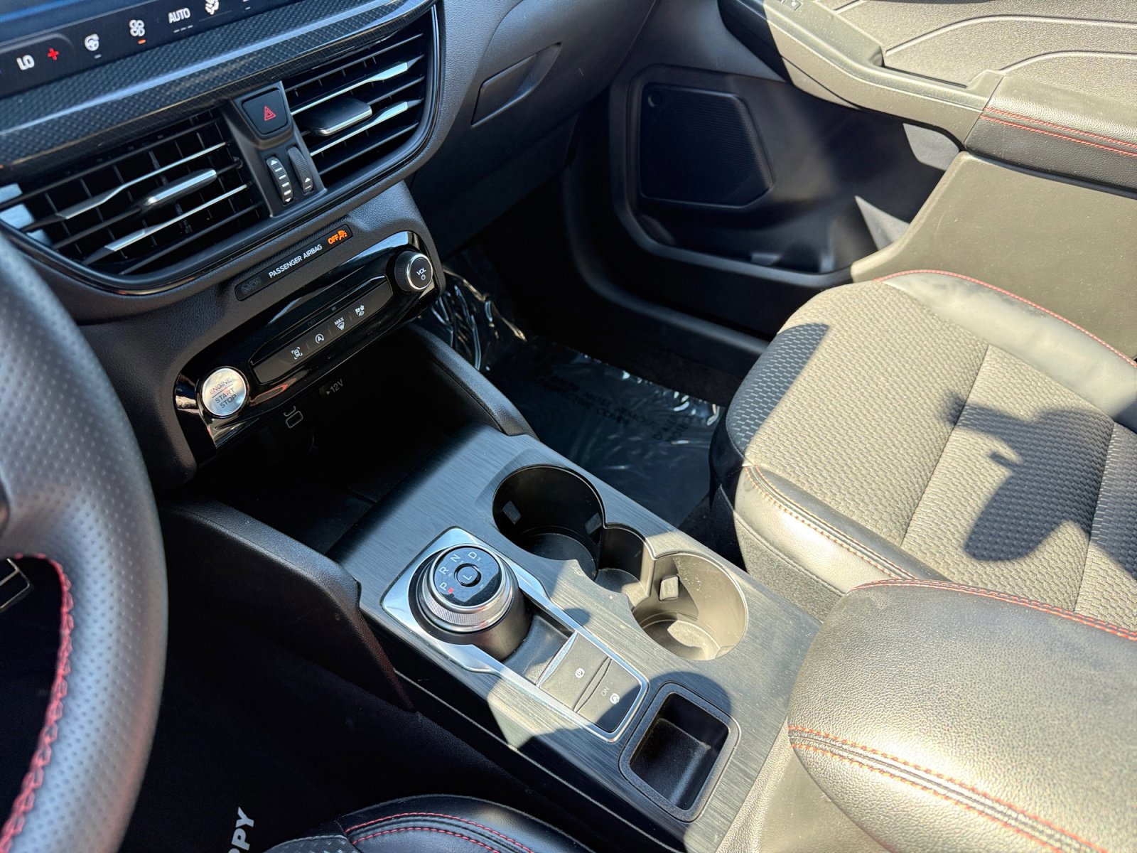 Certified 2024 Ford Escape ST-Line w/ Tech Pack #1 image 13