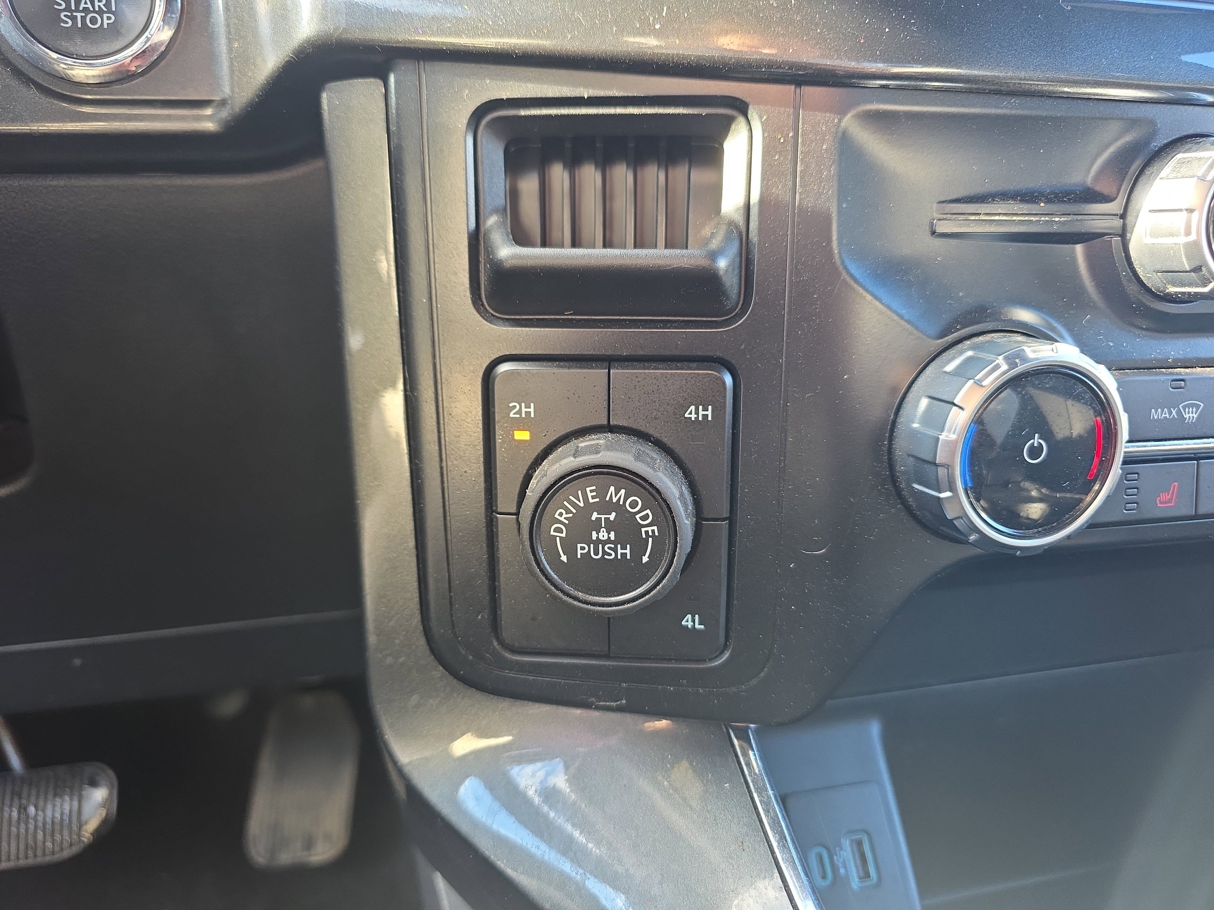 Certified 2022 Ford F150 XLT w/ Equipment Group 302A High image 43