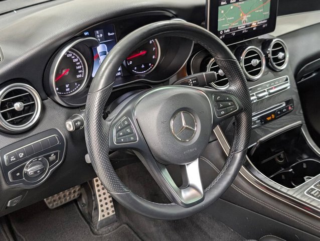 Used 2019 Mercedes-Benz GLC 300 4MATIC image 8