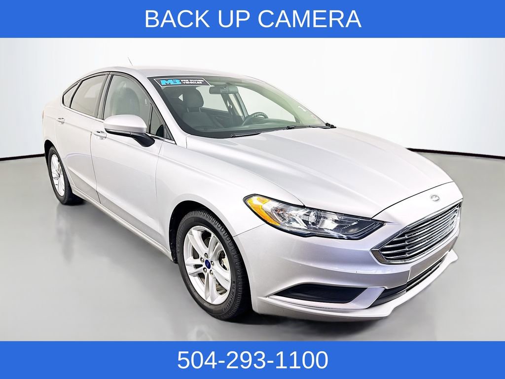 Certified 2018 Ford Fusion SE w/ Fusion SE Technology Package FWD image 4