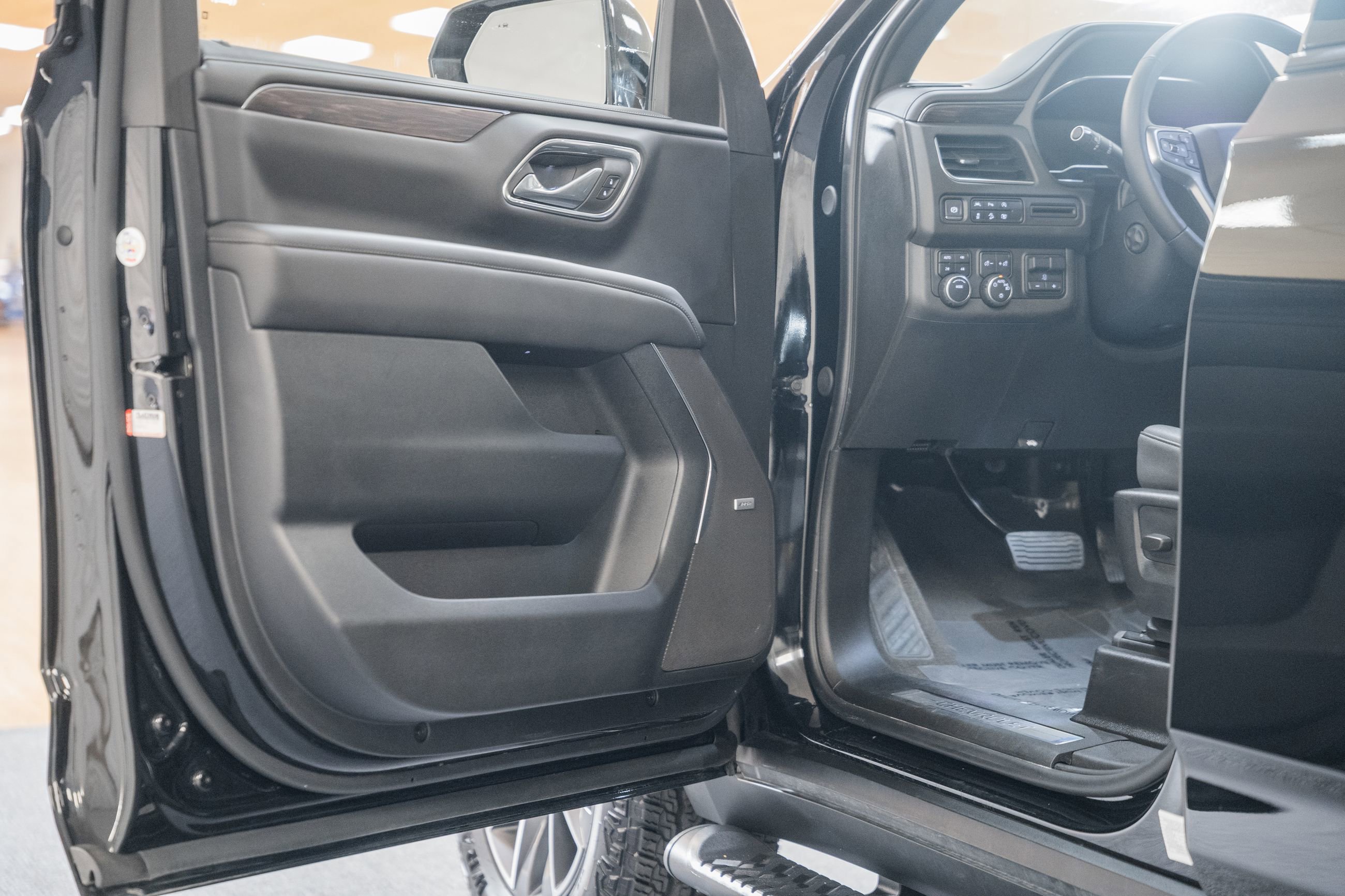 Used 2024 Chevrolet Tahoe Z71 image 44