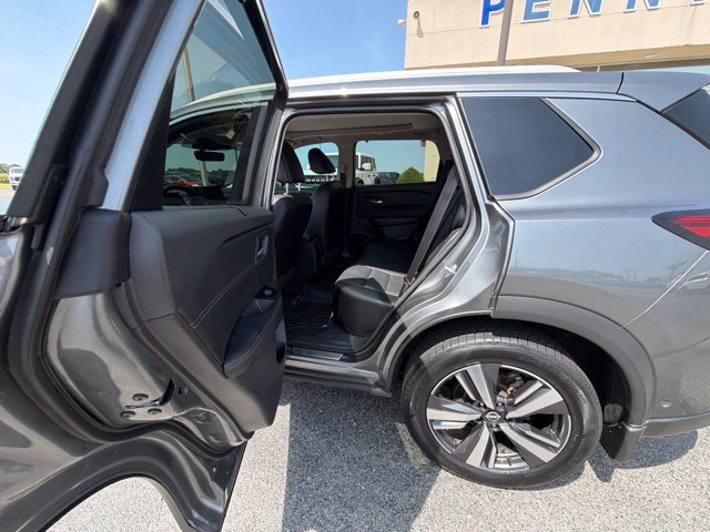 Used 2024 Nissan Rogue SL w/ SL Premium Package FWD image 14