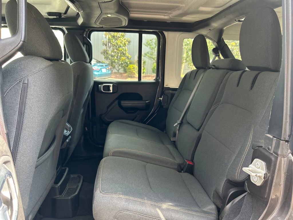 Used 2024 Jeep Wrangler Unlimited AWD/4WD image 13