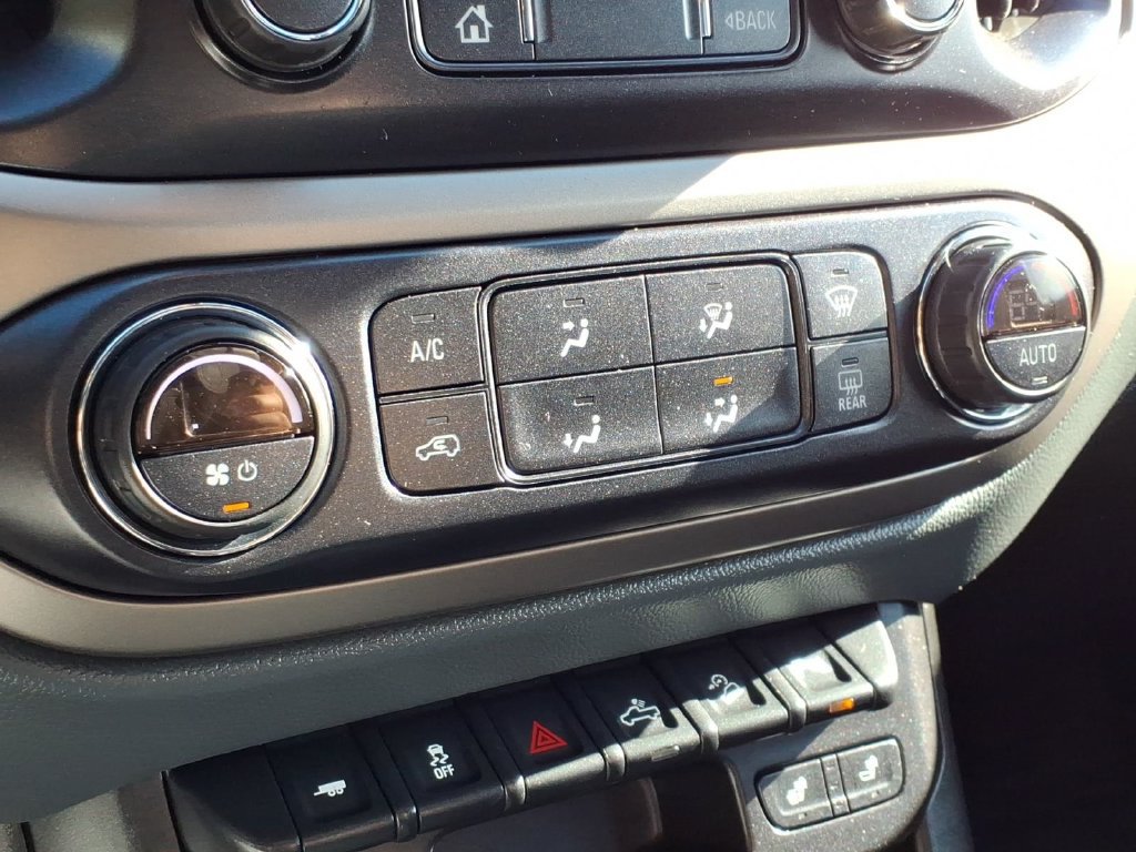 Used 2020 Chevrolet Colorado Z71 AWD/4WD image 25