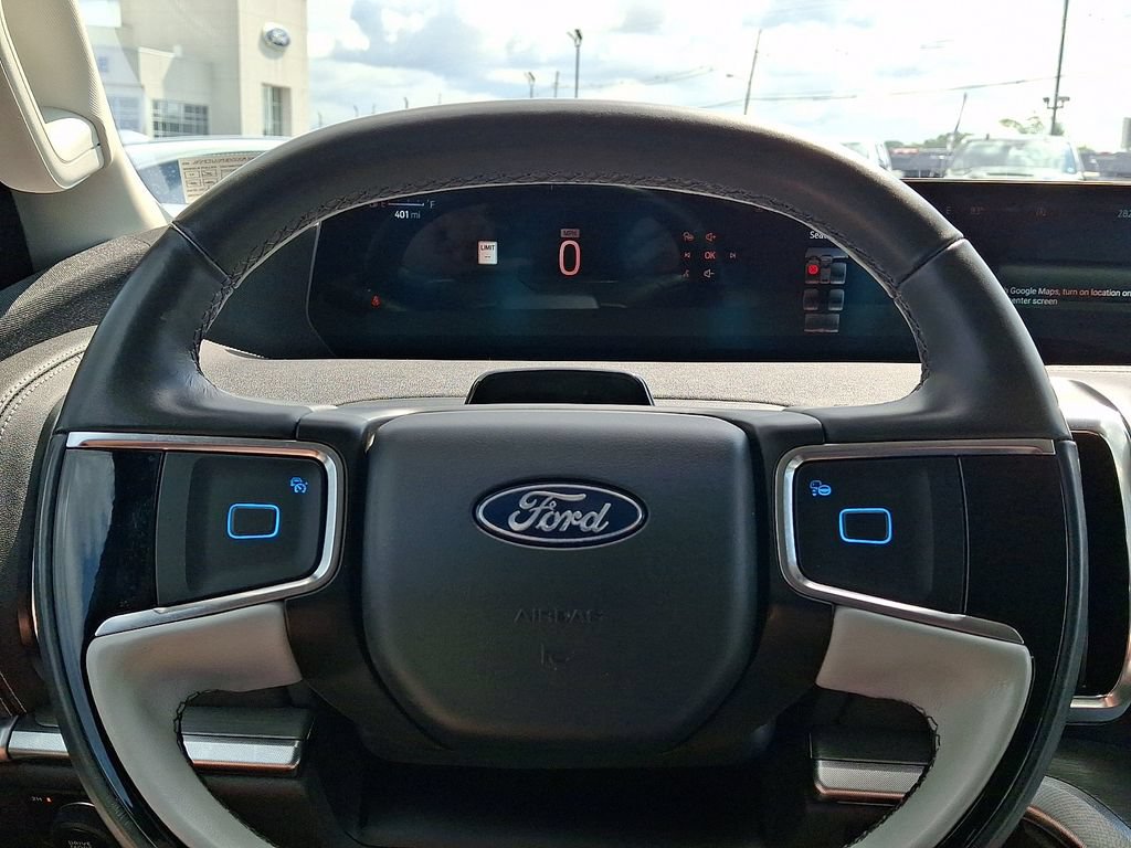 Certified 2025 Ford Expedition Platinum w/ Driver's Package AWD/4WD image 22