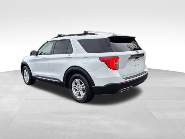 Certified 2020 Ford Explorer XLT w/ Equipment Group 202A image 3