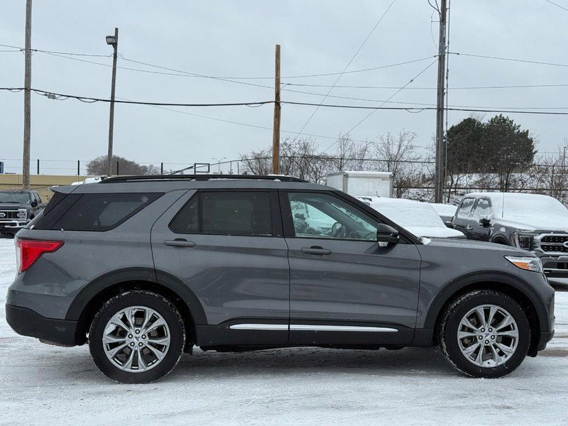 Certified 2023 Ford Explorer XLT w/ Equipment Group 202A image 5