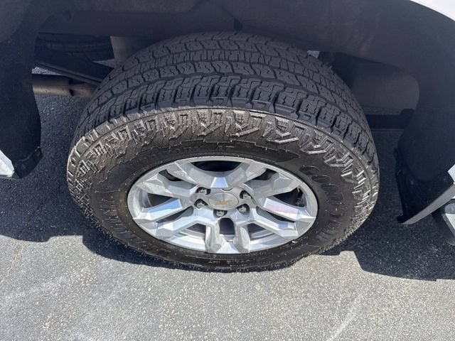Used 2023 Chevrolet Silverado 1500 LT AWD/4WD image 17
