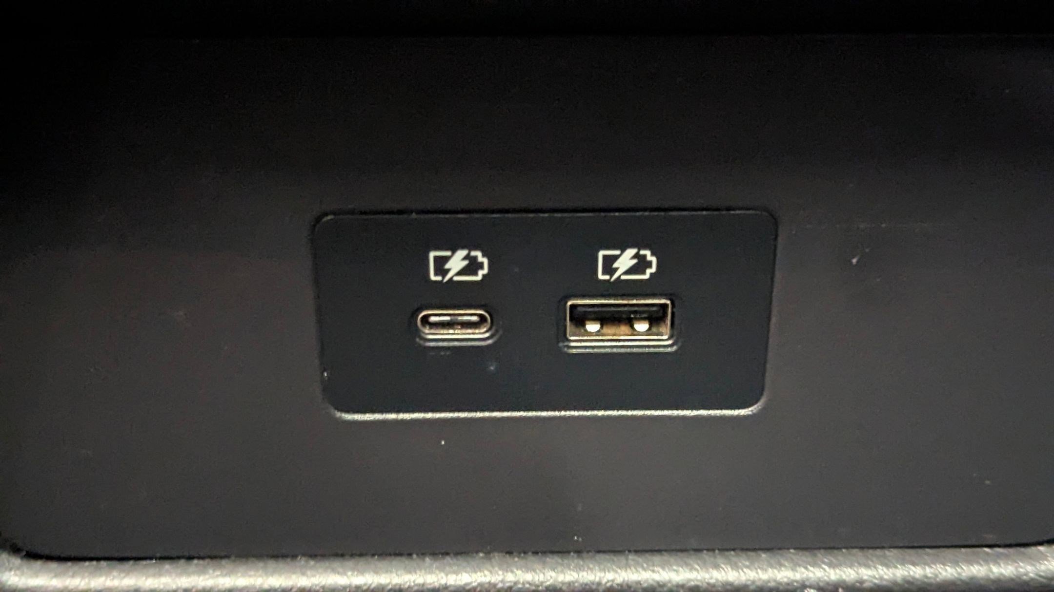 Used 2021 Nissan Rogue SV w/ Premium Package image 23