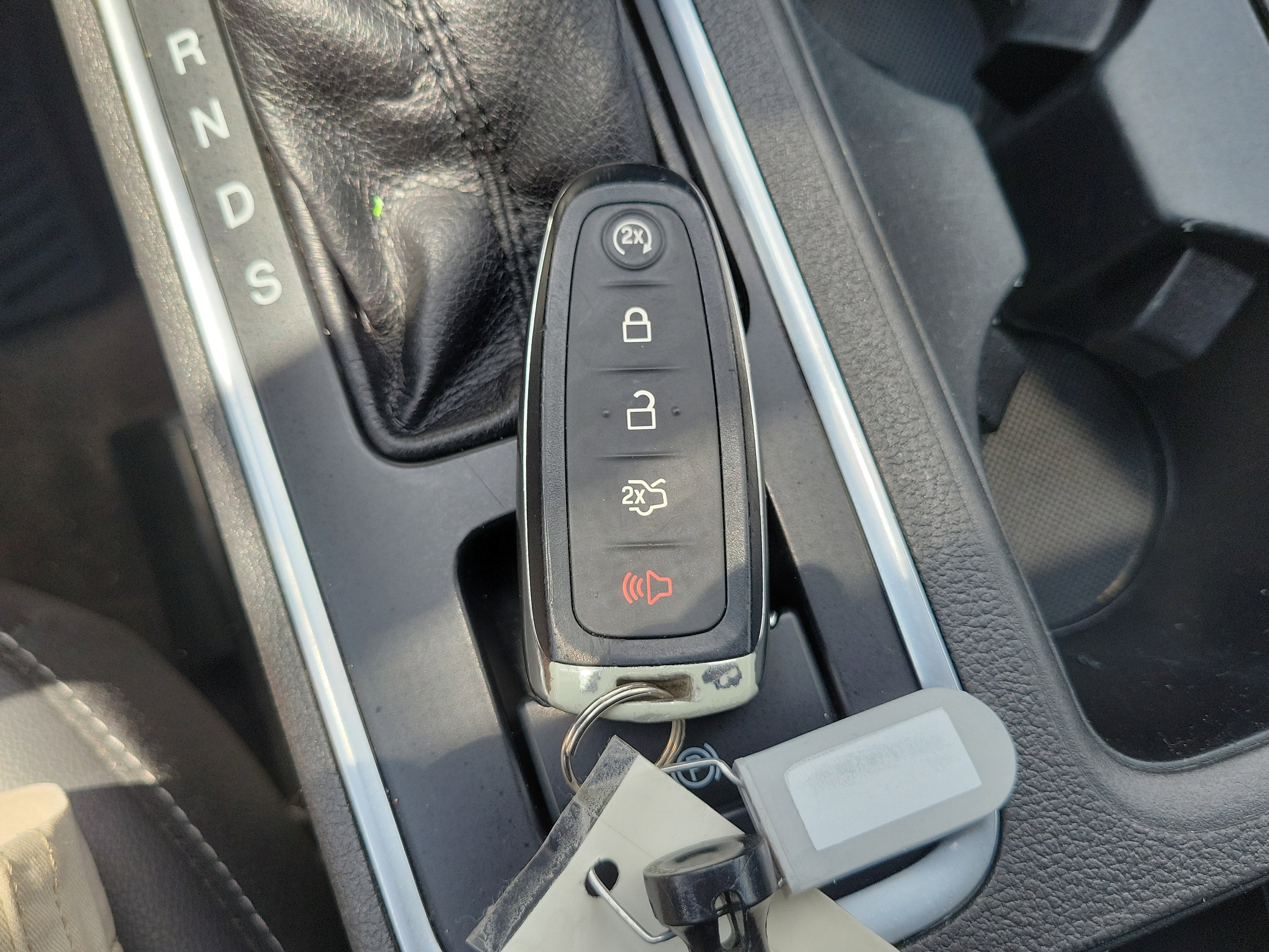Certified 2019 Ford Escape SEL FWD image 30