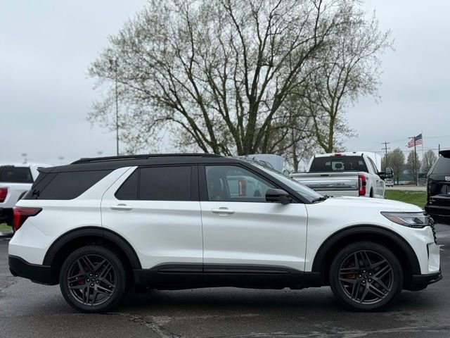 Certified 2025 Ford Explorer ST AWD/4WD image 43