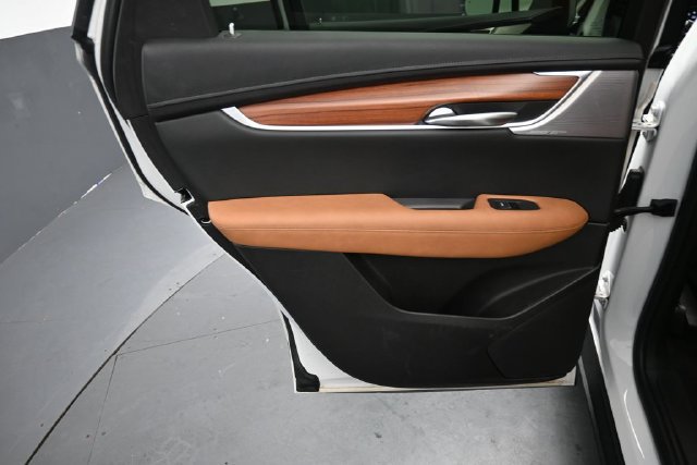Used 2021 Cadillac XT5 Premium Luxury AWD/4WD image 22