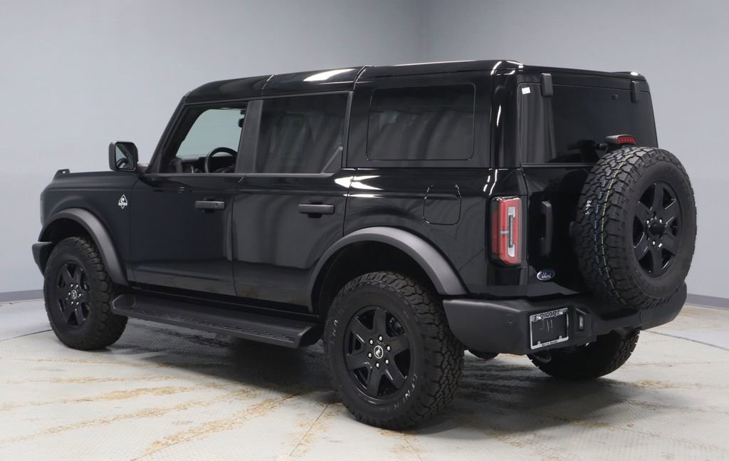 Certified 2025 Ford Bronco Outer Banks w/ Black Appearance Package AWD/4WD image 8