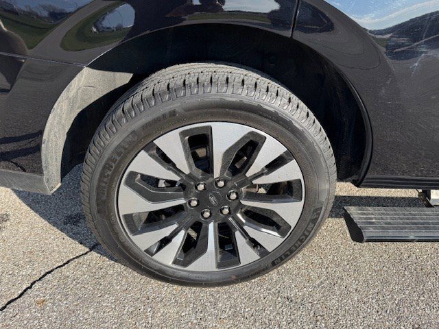 Certified 2025 Ford Expedition Platinum w/ Driver's Package image 43