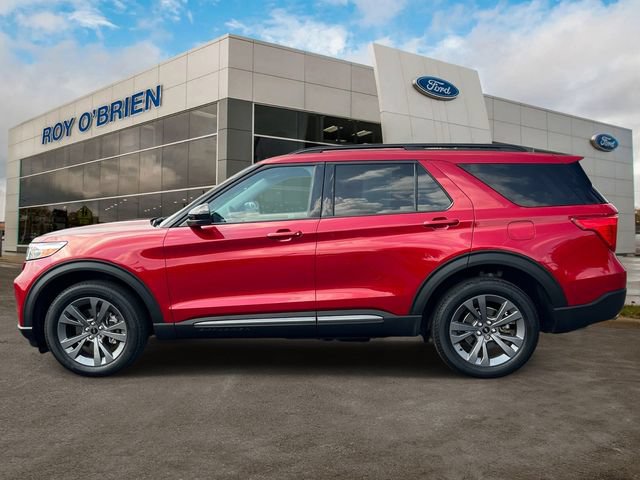 Certified 2023 Ford Explorer XLT w/ Equipment Group 202A AWD/4WD image 2