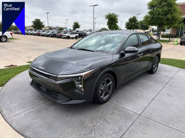 Used 2025 Kia K4 LXS FWD image 1