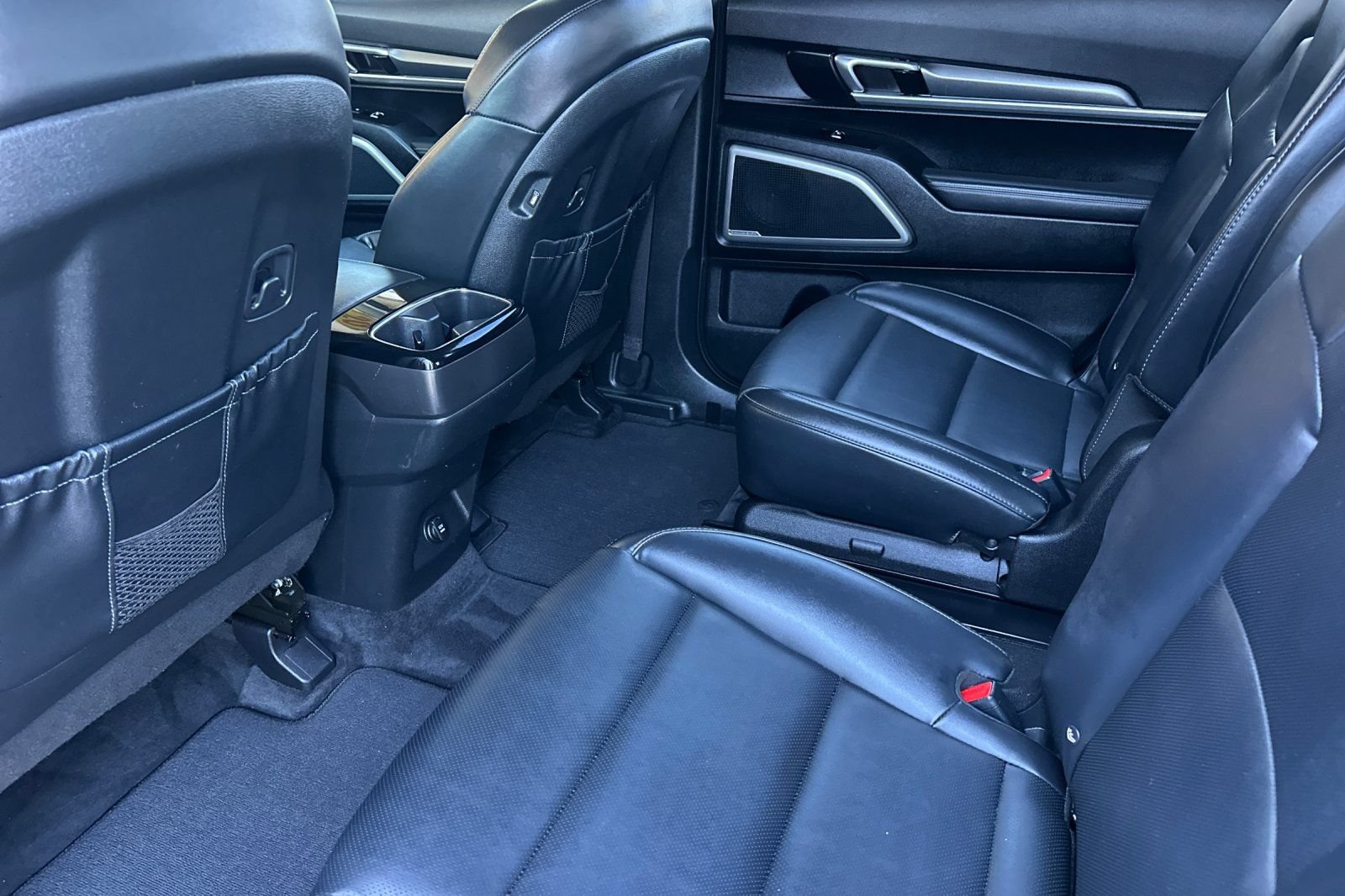 Used 2020 Kia Telluride S FWD image 11
