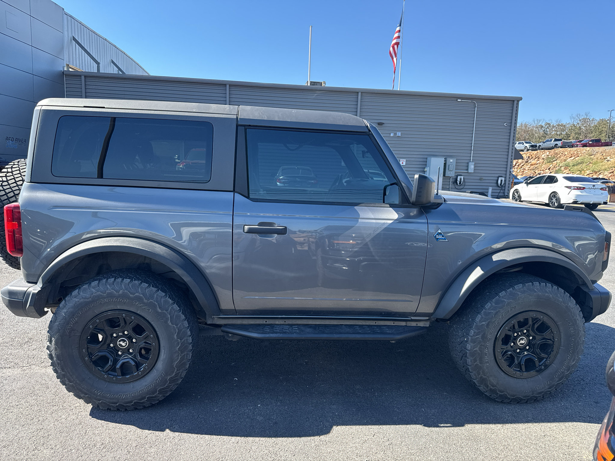 Certified 2022 Ford Bronco Black Diamond w/ Sasquatch Package AWD/4WD image 5