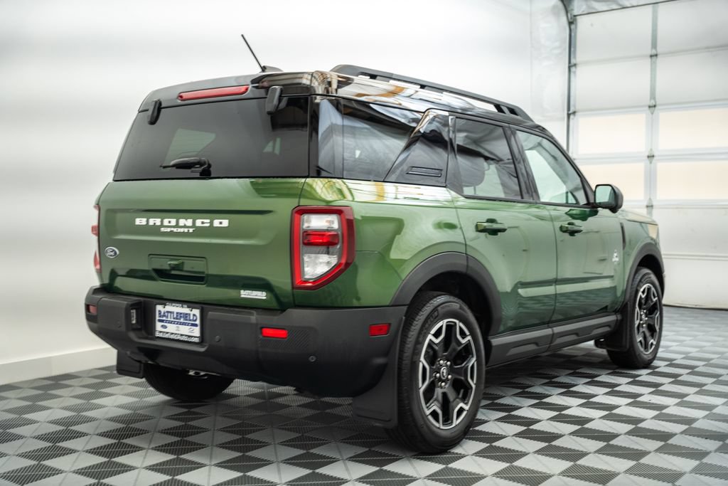 Certified 2025 Ford Bronco Sport Outer Banks w/ Outer Banks Tech Package+ AWD/4WD image 6