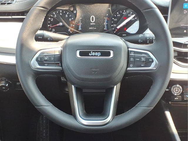 Used 2024 Jeep Compass Limited AWD/4WD image 10