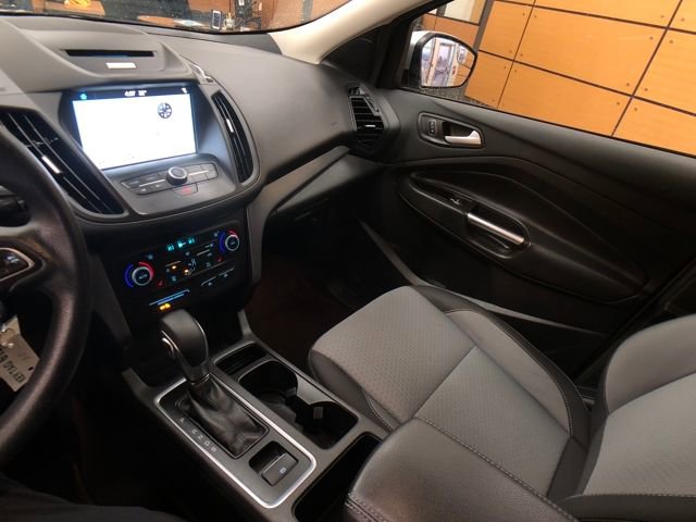 Certified 2018 Ford Escape SE w/ SE Sync 3 Package image 19