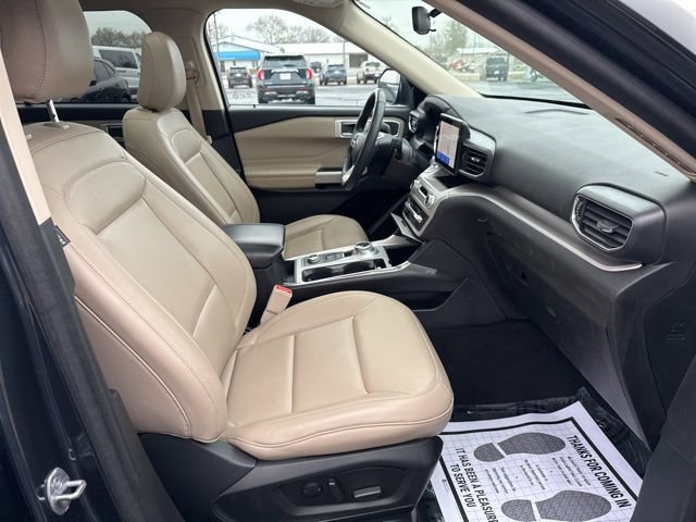 Certified 2023 Ford Explorer XLT w/ Equipment Group 202A AWD/4WD image 34