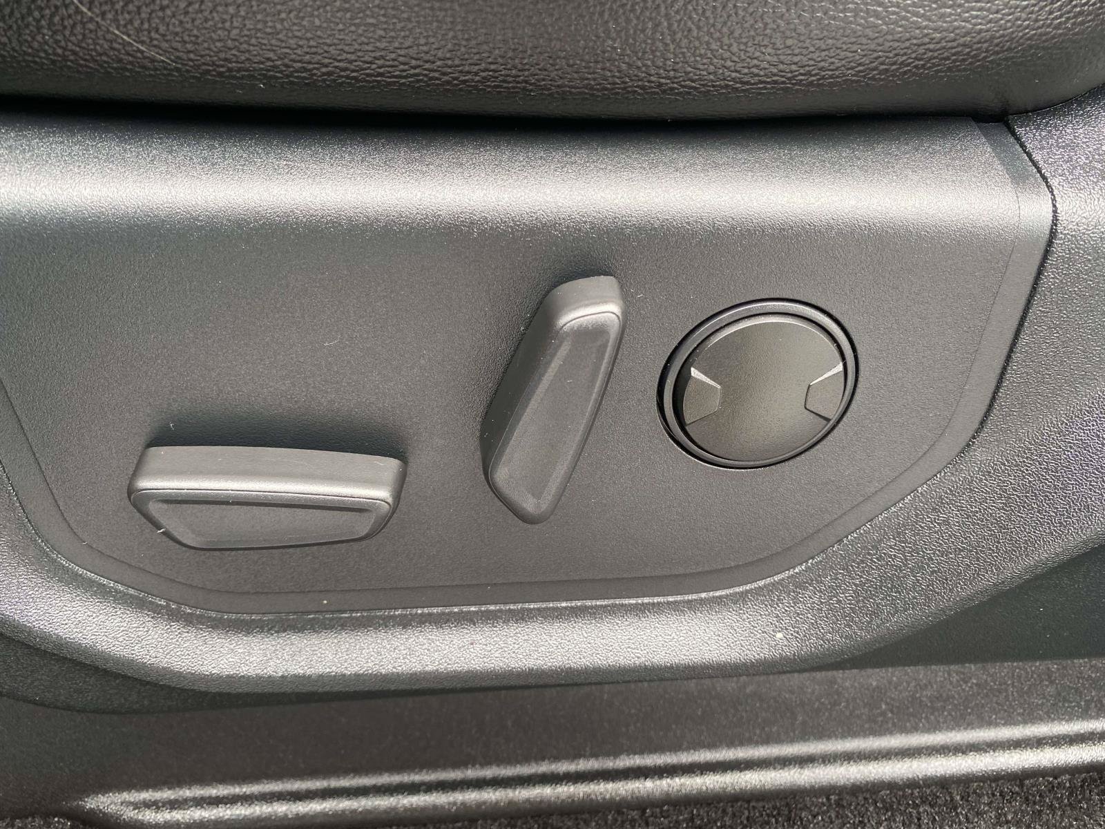 Certified 2020 Ford F150 Lariat RWD image 16