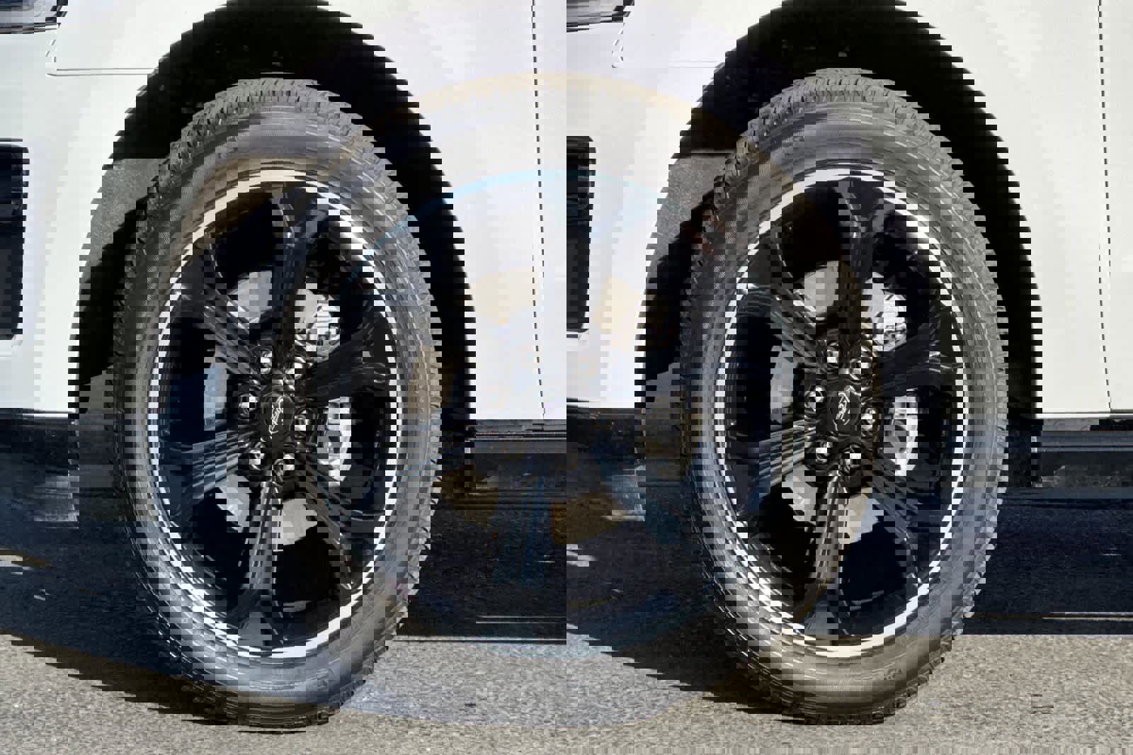 Certified 2024 Ford Expedition Limited image 28