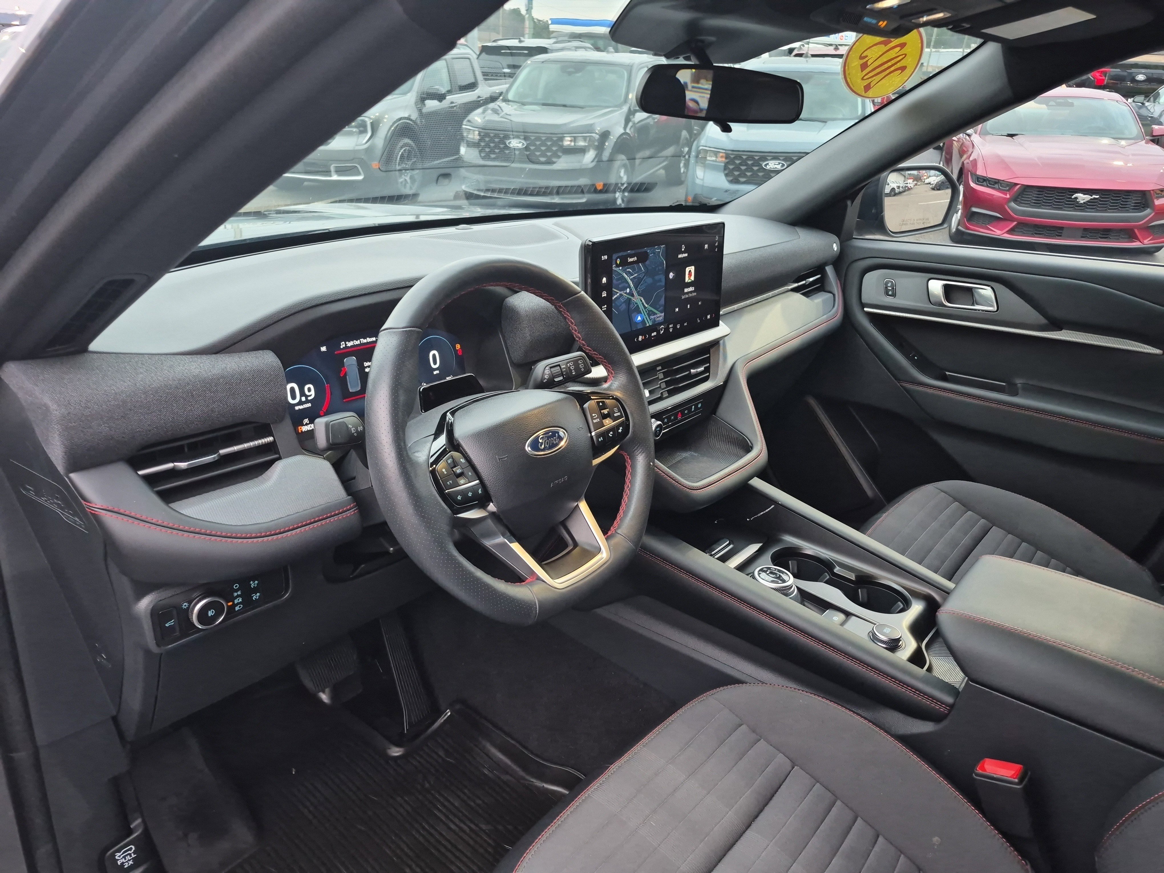 Certified 2025 Ford Explorer ST-Line image 13