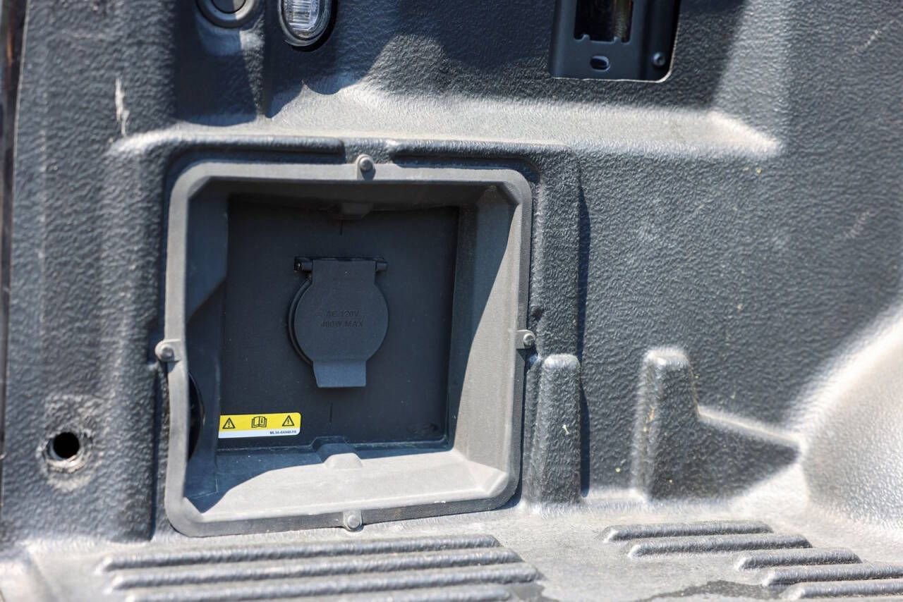 Certified 2022 Ford F150 XLT w/ Equipment Group 302A High image 16