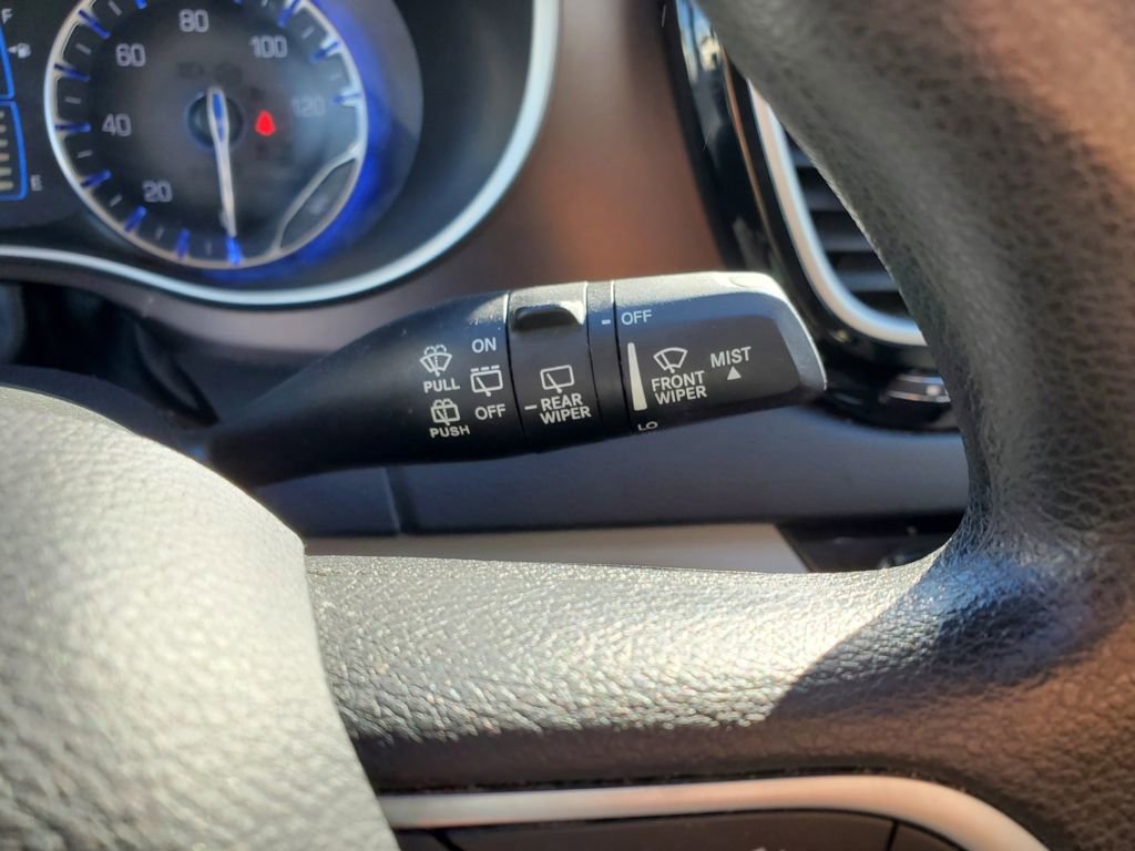 Used 2017 Chrysler Pacifica Touring image 18