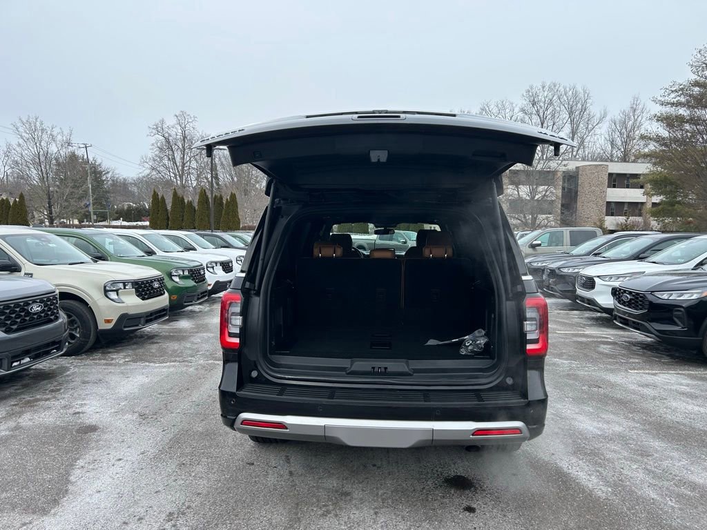 Certified 2022 Ford Expedition Max Platinum image 11