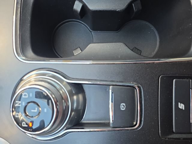 Certified 2020 Ford Fusion SE FWD image 25