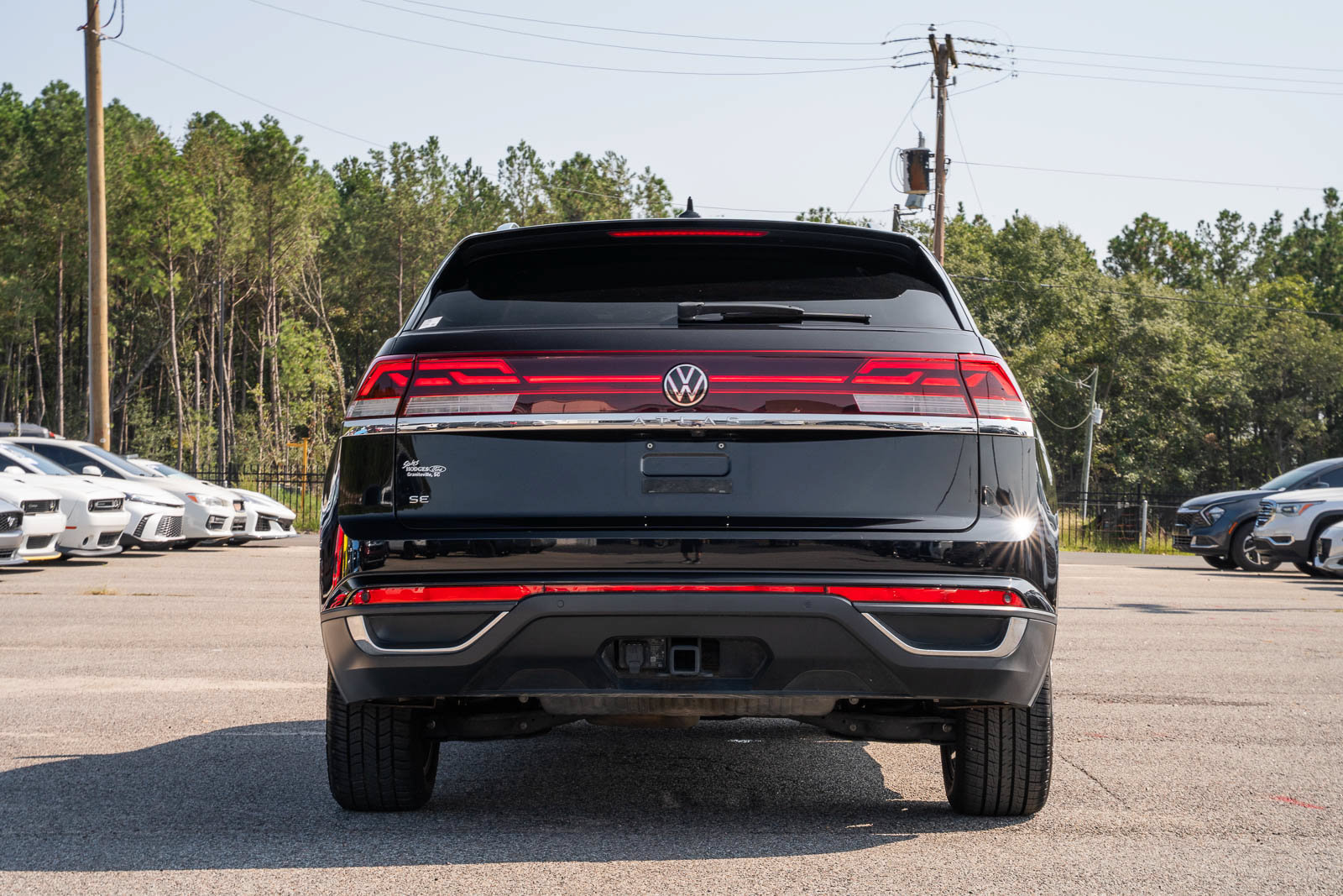 Used 2024 Volkswagen Atlas Cross Sport SE FWD image 7