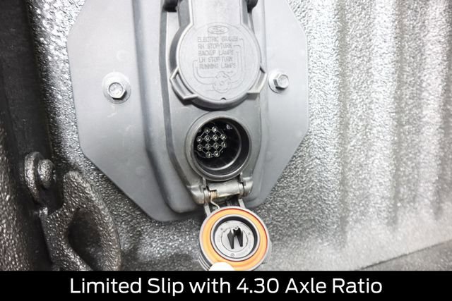 Certified 2025 Ford F450 Platinum w/ FX4 Off-Road Package image 41