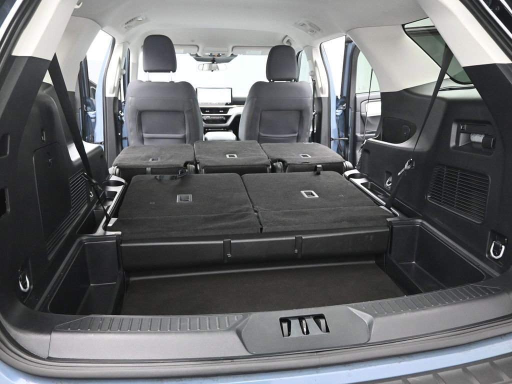 Certified 2025 Ford Explorer Active RWD image 24