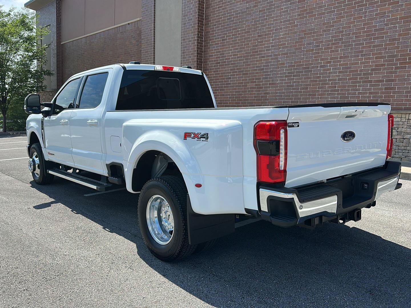 Certified 2024 Ford F350 Lariat w/ FX4 Off-Road Package AWD/4WD image 3