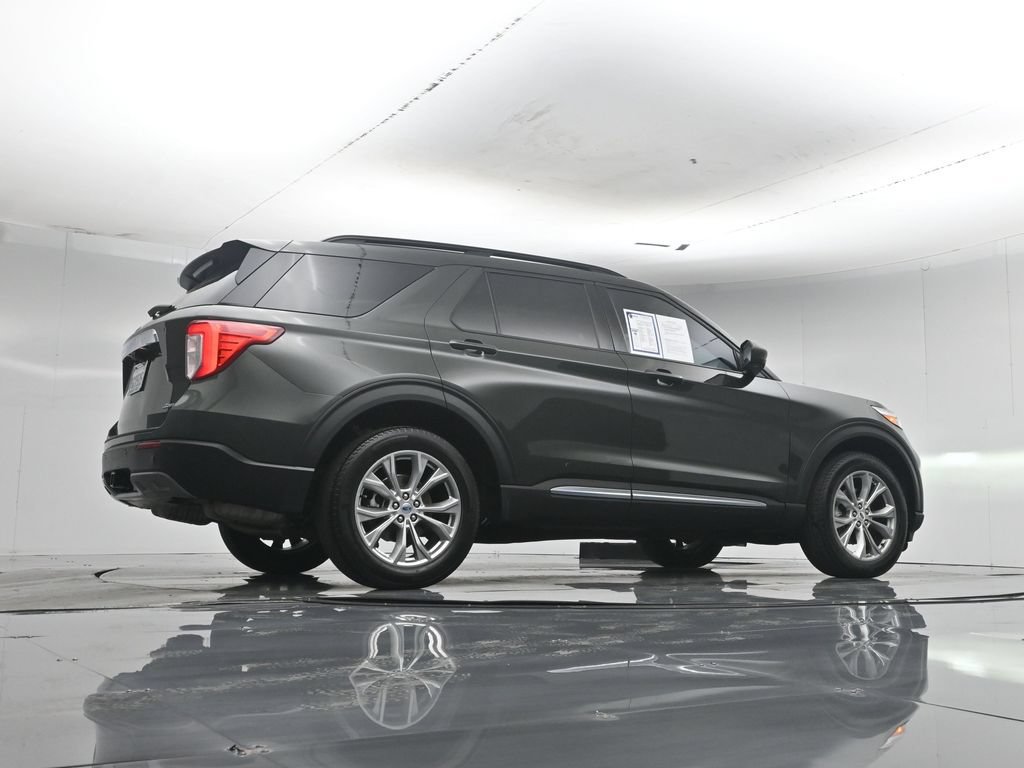 Certified 2023 Ford Explorer XLT w/ Equipment Group 202A AWD/4WD image 51